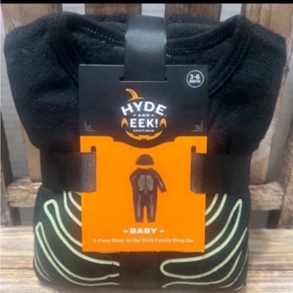 Hyde and Eek! Baby Glow-in-the-Dark Skeleton Sleep Set - Size 3-6 months